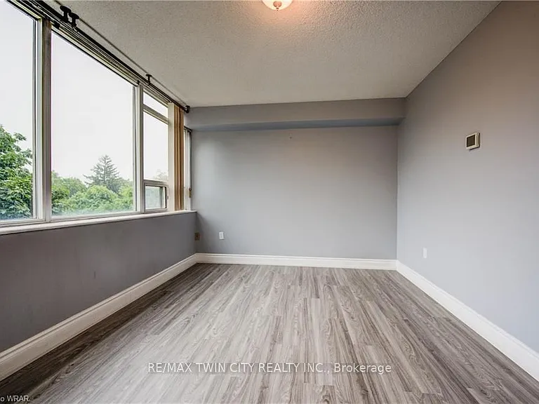 3227 King St E #503 — Photo 19
