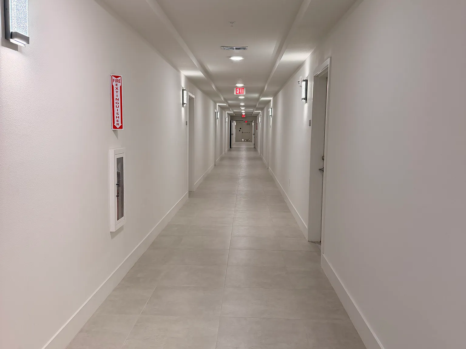 1 bed, 825 sqft, $1,500 — Photo 3