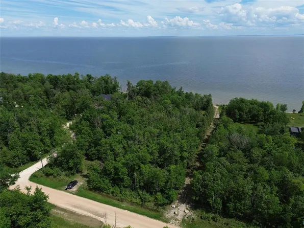 1 Fjord Cv, Gimli, MB R0C 0M0