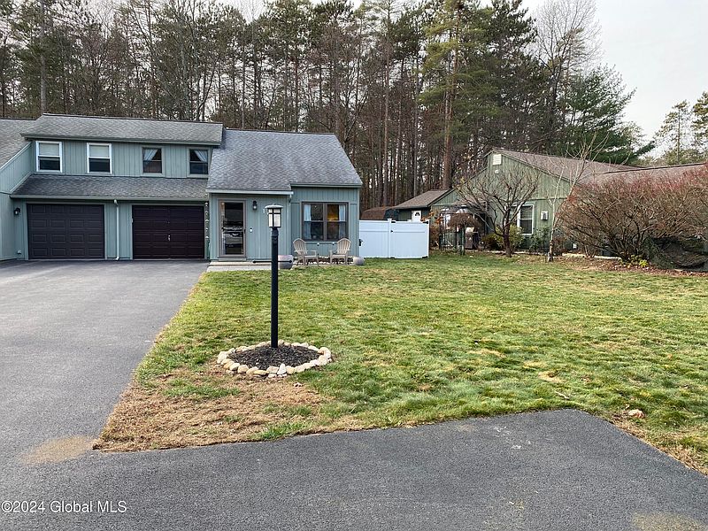 3rd image of 107 Arrow Wood Place