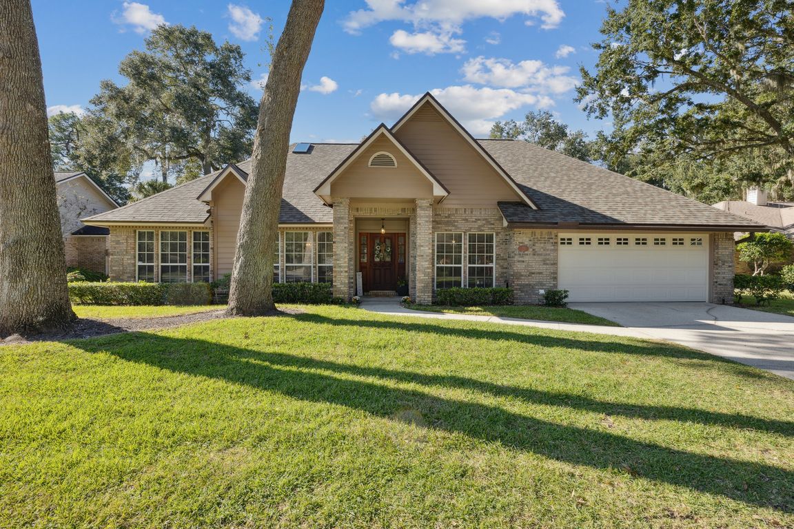 Welcome to 1736 Sternwheel Drive