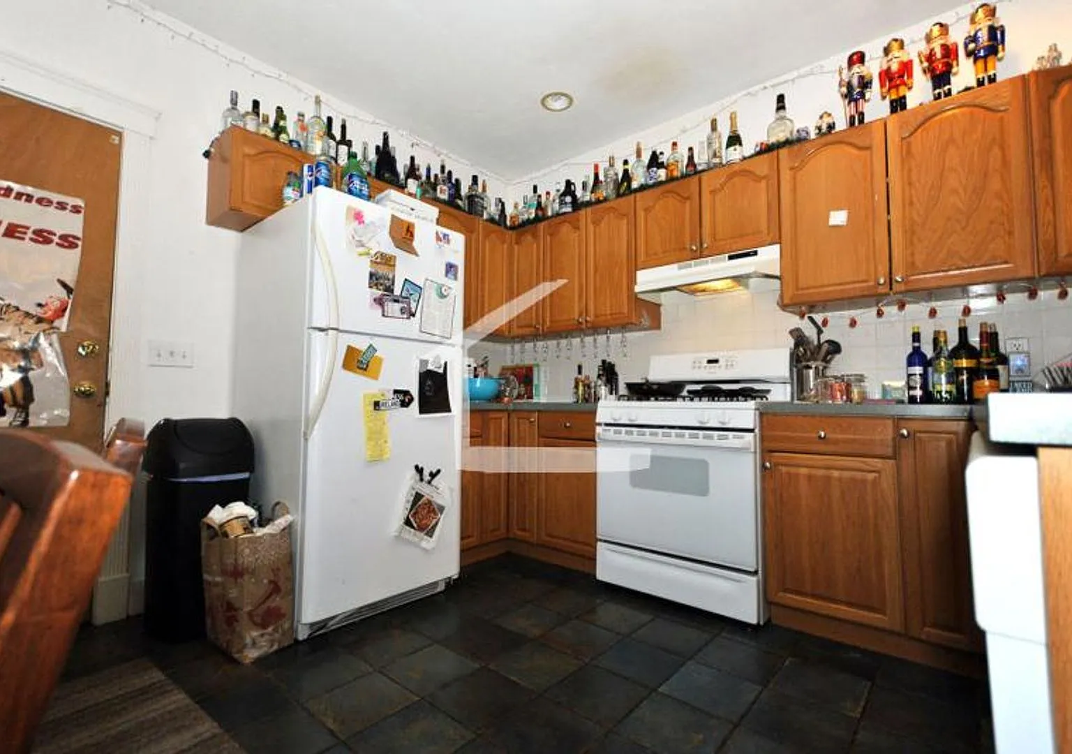 4 bed near green line Allston — Photo 3