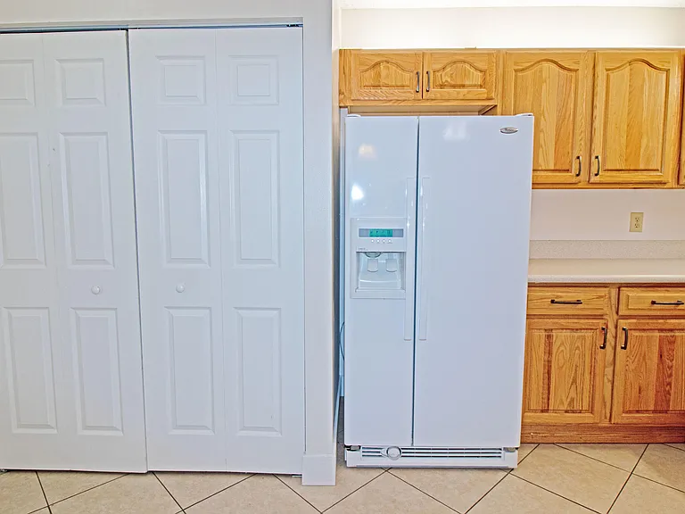 8883 SE Hobe Ridge Ave — Photo 5