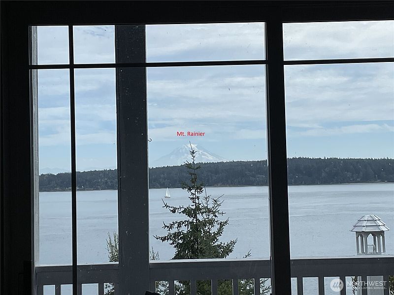 3rd image of 7021 Cliff Avenue SW