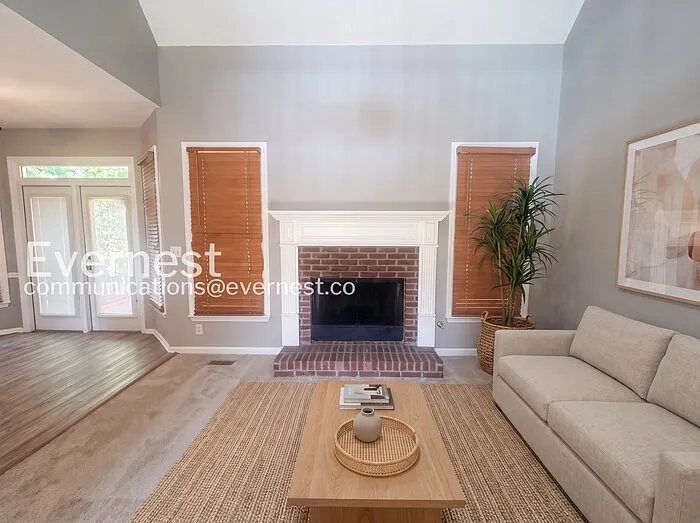 4 bed, 4.0 bath, 2949 sqft, $2,595 — Photo 4