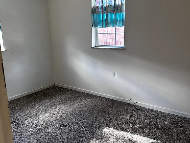 1301 Madison Ave — Photo 6