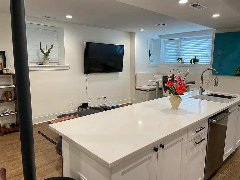 1129 N Damen Ave #BASEMENT — Photo 10