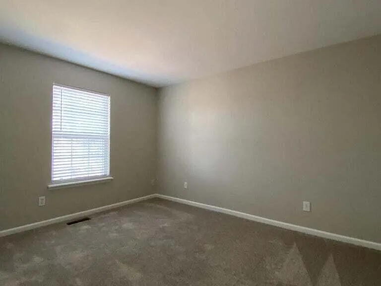 2052 Blackhorse Ln — Photo 14