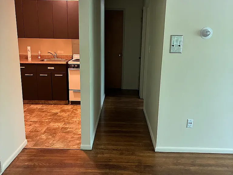 17939 Lakeshore Blvd #204 — Photo 5
