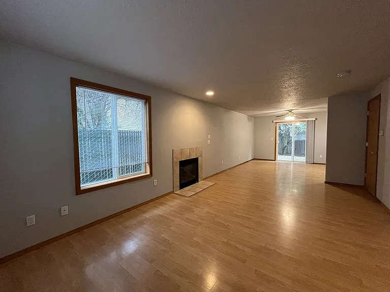 3810 SE 117th Pl — Photo 16