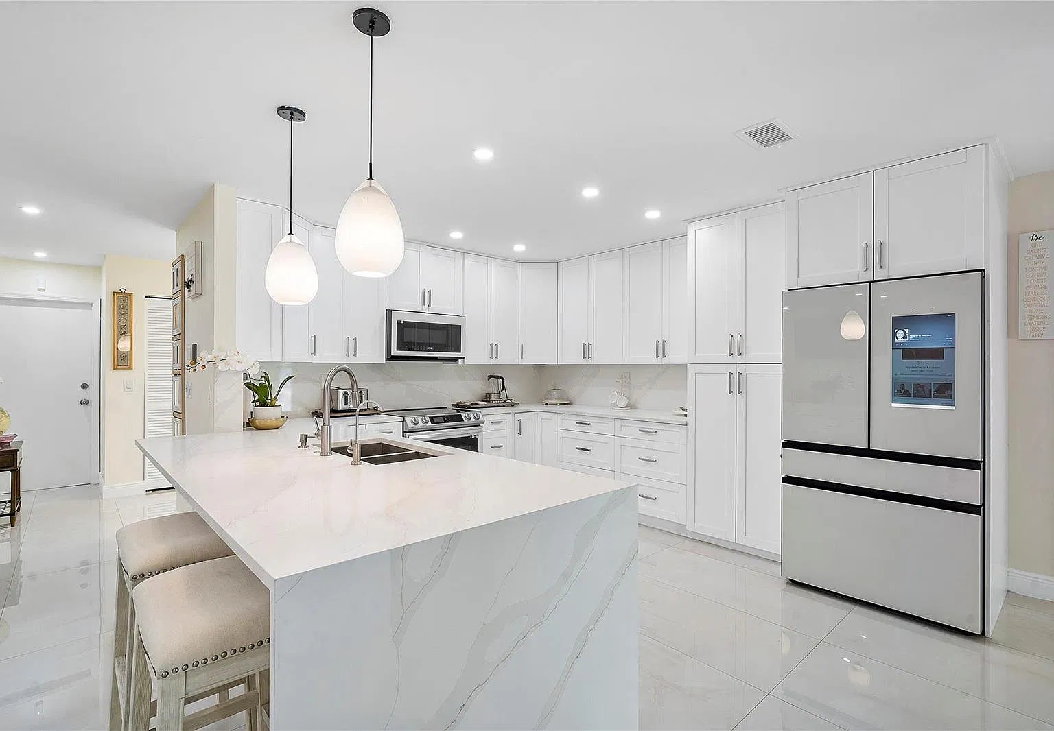 4 bed, 2691 sqft, $7,000 — Photo 4