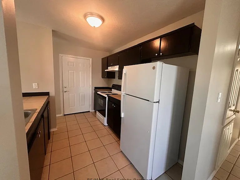 28 Bentley Brooke Ln — Photo 6