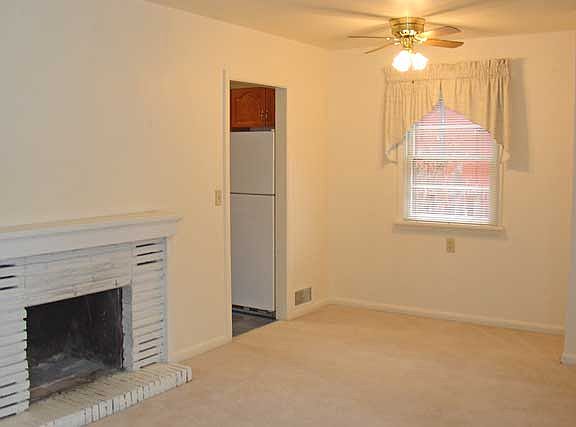 5th image of 2524 Carl St