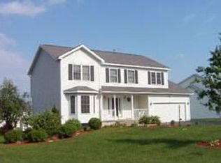 25 Cavalier Way, Latham, NY 12110