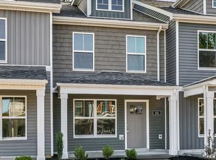 141 Quarry Point Dr, Clarksville, TN 37043