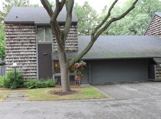 72 Woodfield Ct, Racine, WI 53402