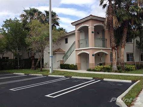 3rd image of 1271 SE 29th St Unit 101