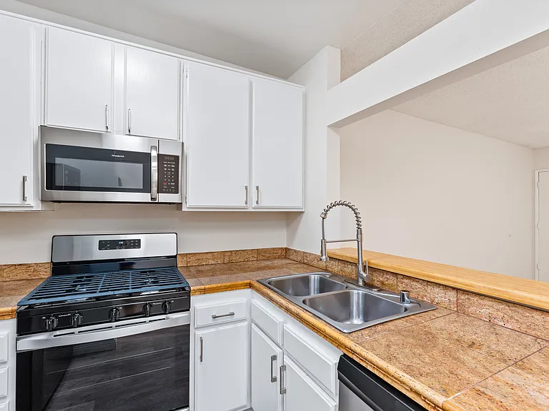 10376 Almayo Ave — Photo 32