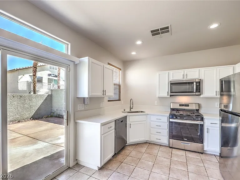 7236 Victoria Oak Ct — Photo 4