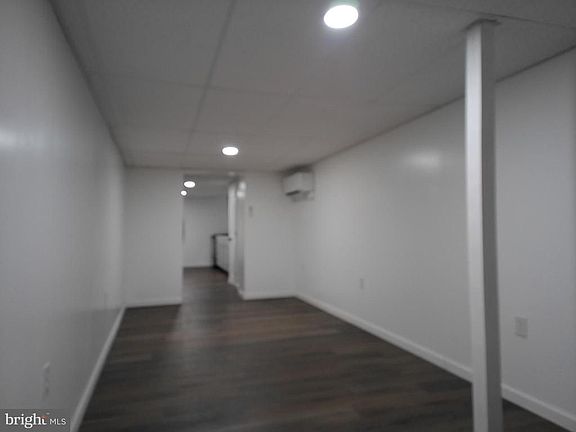 4th image of 1124 W Main St #1