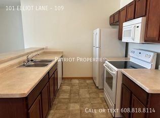 101 Elliott Ln #109, Oregon, WI 53575