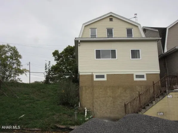 229 21st Ave, Altoona, PA 16601