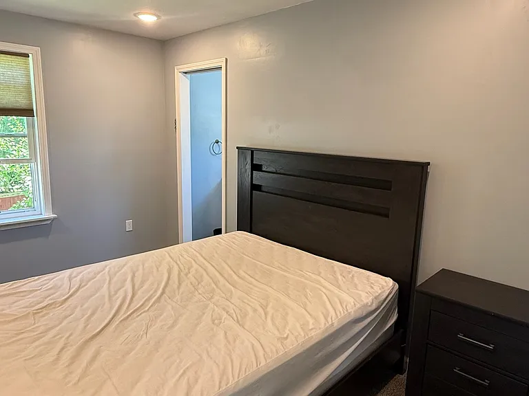 64 Frances St — Photo 16