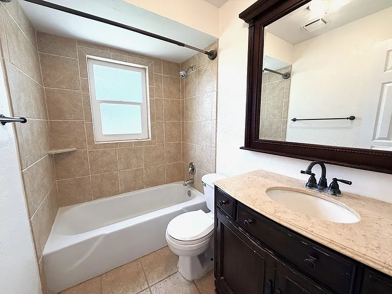 1637 S Mayfair Rd — Photo 22