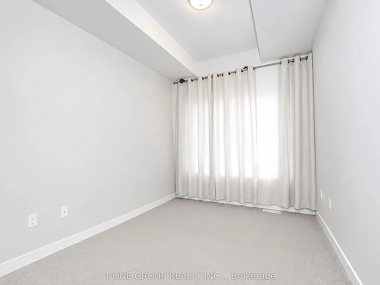 55 Sutton Ave — Photo 36