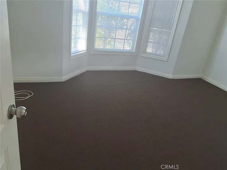 1616 W Gardena Blvd — Photo 7
