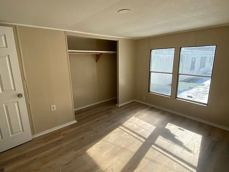 5125 N Center Rd — Photo 4