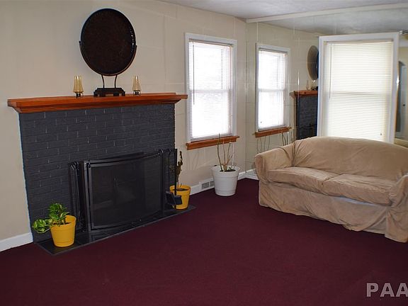 3rd image of 2322 W Barker Ave