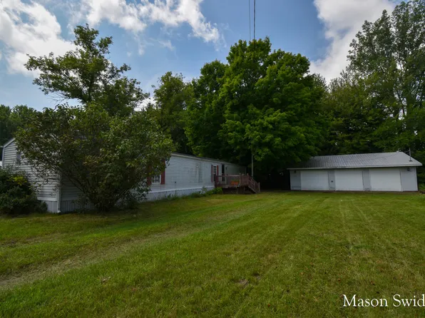 529 Evans St, Jonesville, MI 49250