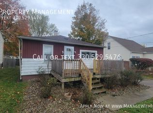 1292 Stratford St, Barberton, OH 44203