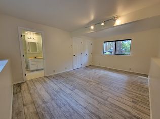 160 Foxfield Dr, Port Townsend, WA 98368