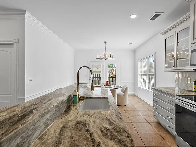 6337 Bryant Cir — Photo 4
