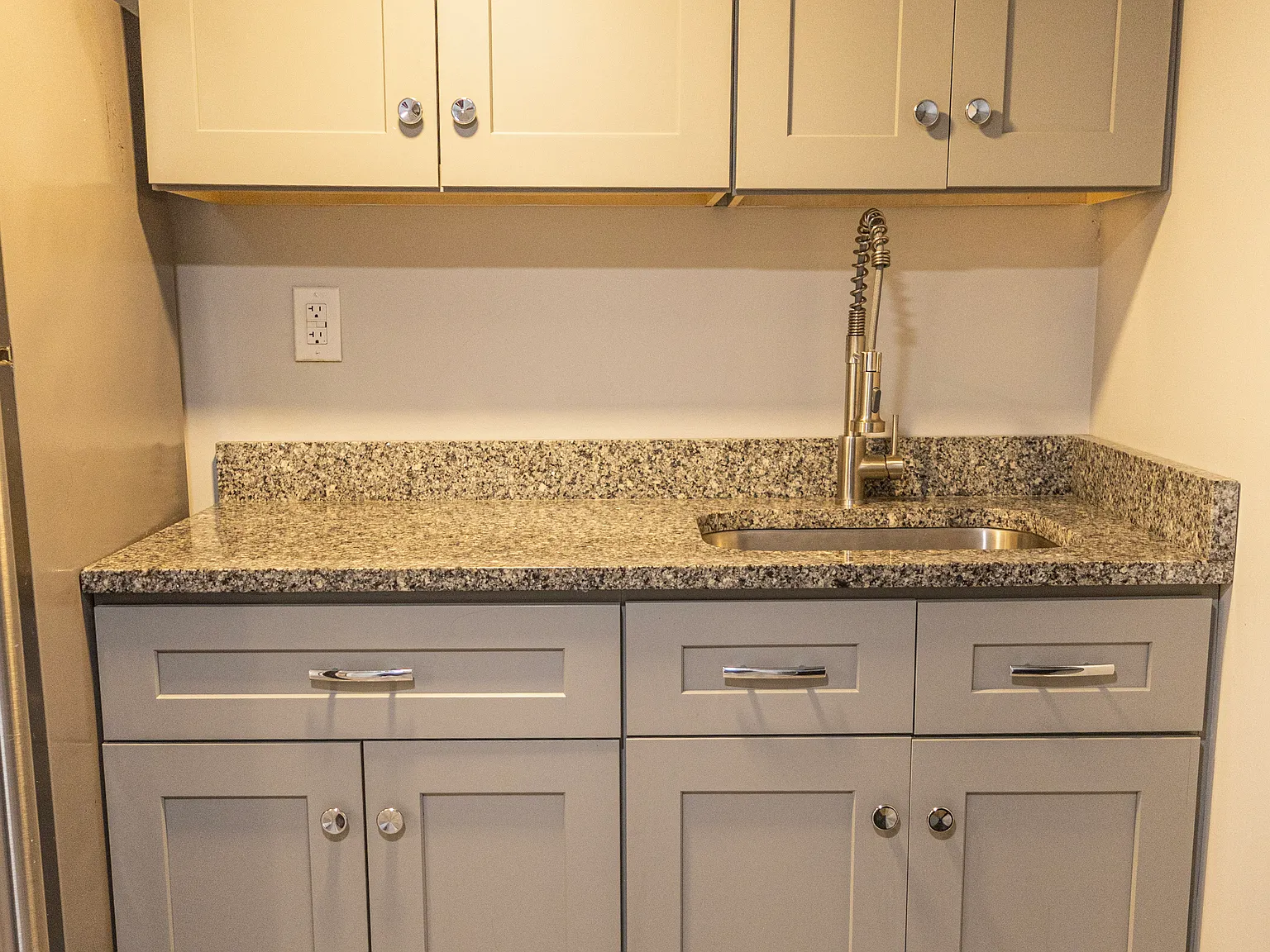 2 bed, 600 sqft, $1,600 — Photo 3