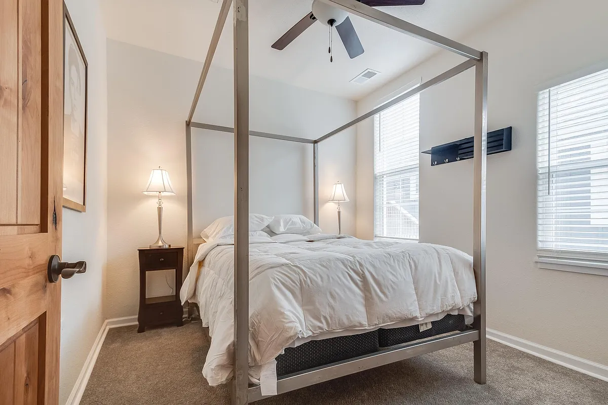Building Photo - 1818 N Humboldt Ave #102