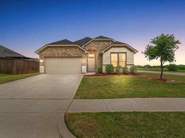 1443 Fox Hollow Rd, Krum, TX 76249