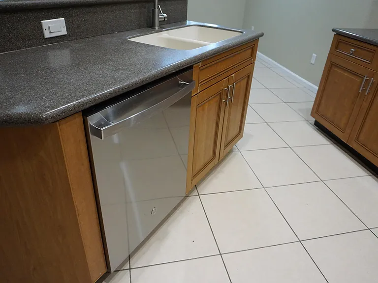 2030 Nassau Dr — Photo 4