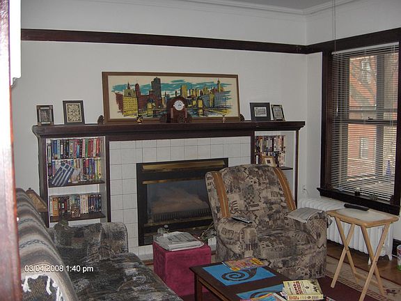 3rd image of 1431 W Victoria St #3