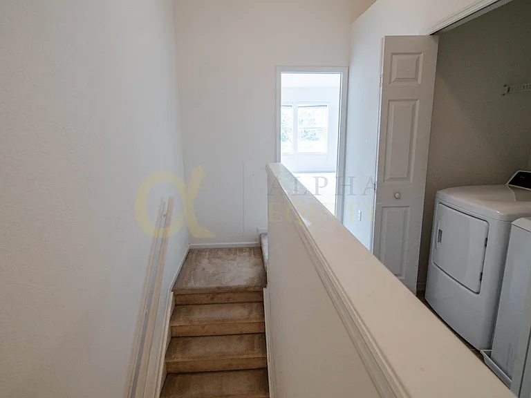 5012 Hawkstone Dr — Photo 35