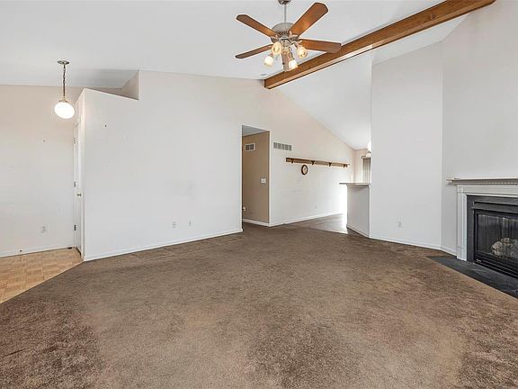 4th image of 48 Piepers Glen Ct #35A