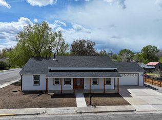 225 Jefferson St, Lander, WY 82520
