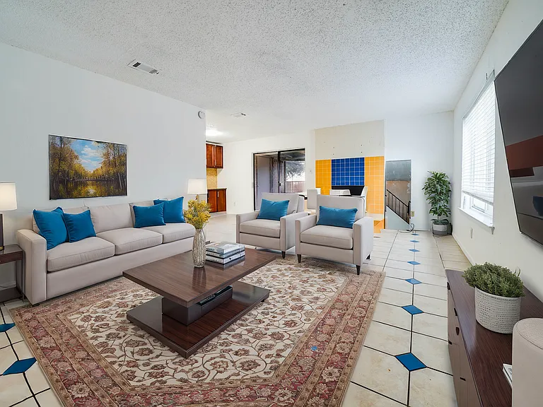 4009 N Garland Ave #3 — Photo 9