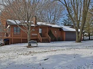 E2579 Leider Ln, La Valle, WI 53941