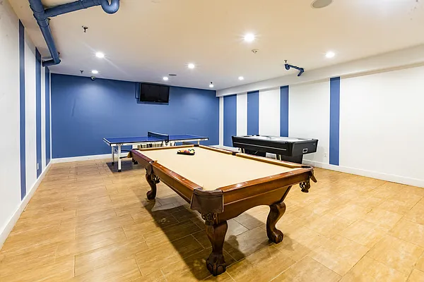 Rented by Bushburg | media 17