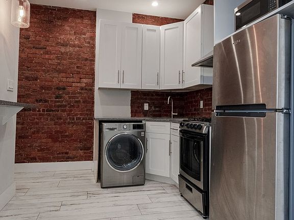 3rd image of 77 Varet St #12