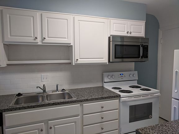 4th image of 2056 Harwitch Rd