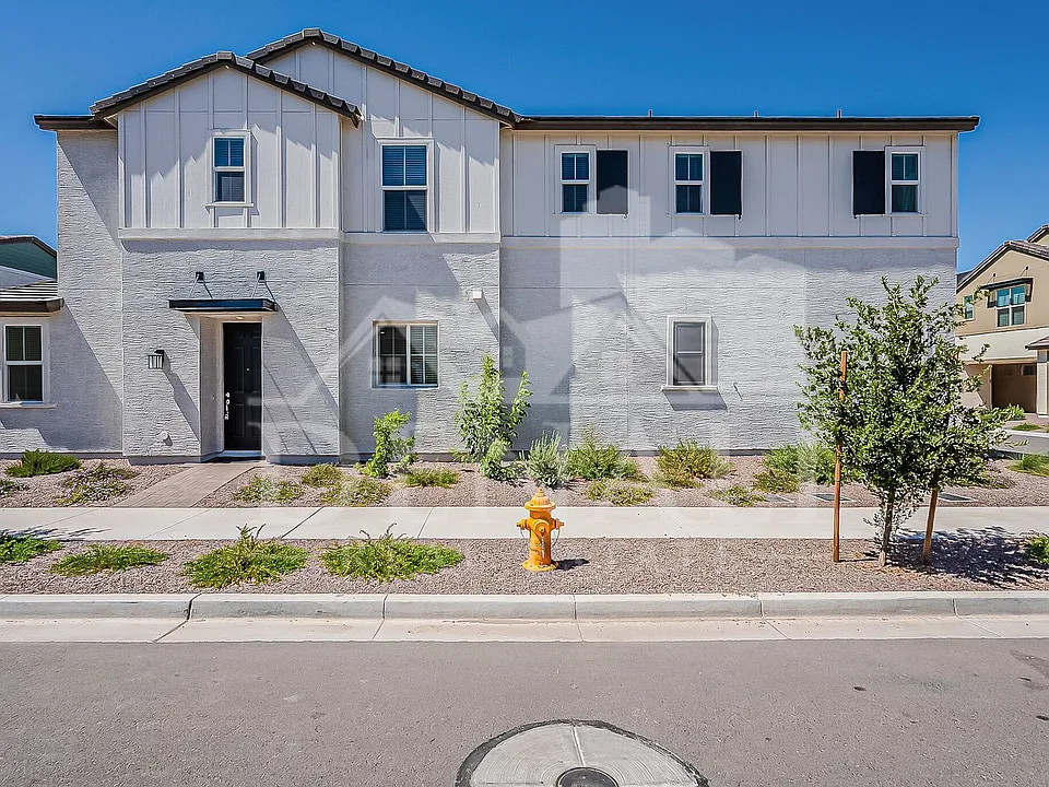 2434 W Rowel Rd